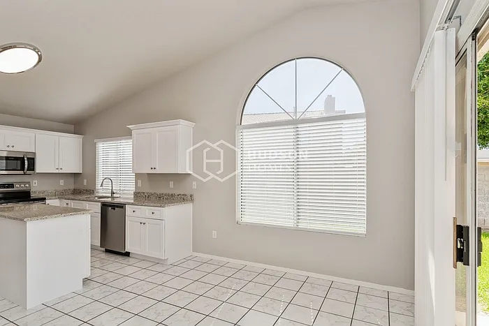 843 E Morelos St — Photo 10