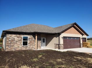 7 SW 300th Rd, Warrensburg, MO 64093