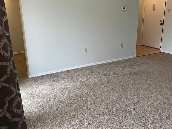 5th image of 1038 Brinker Dr APT 301