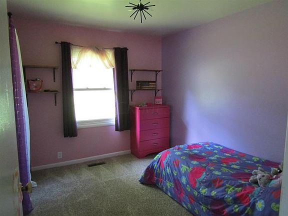 5th image of 1395 Trachsel Ave