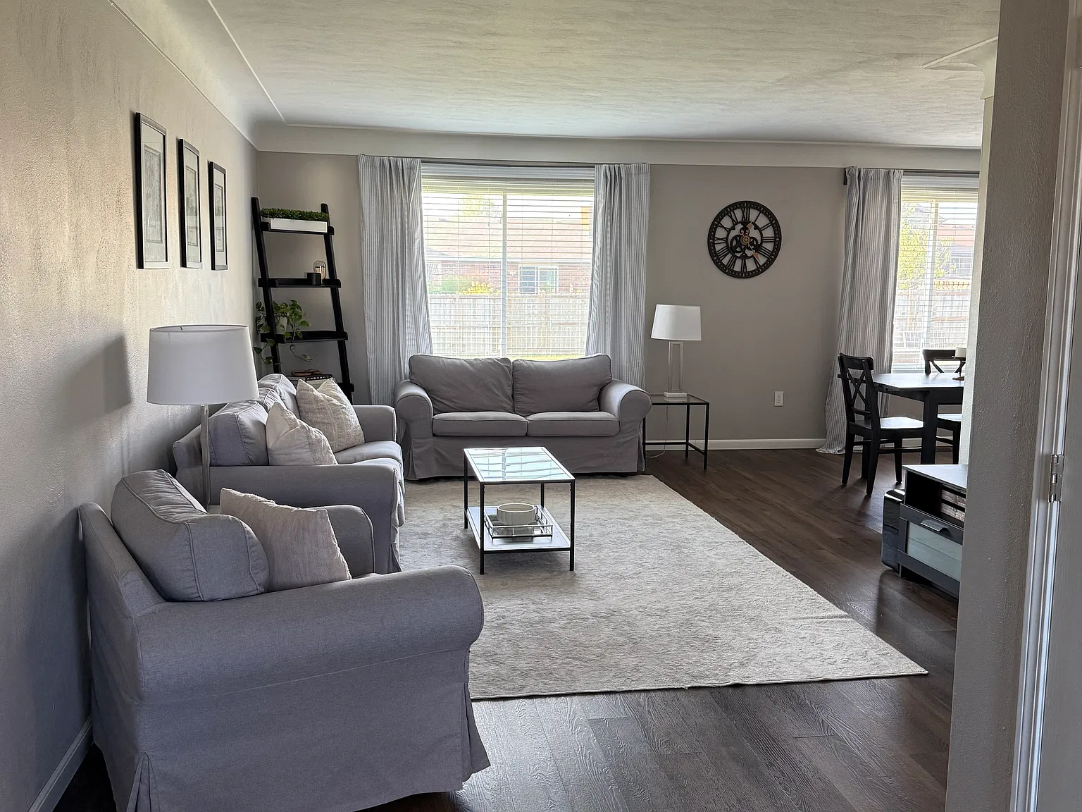 4 bed, 2.5 bath, 2205 sqft, $2,800 — Photo 2