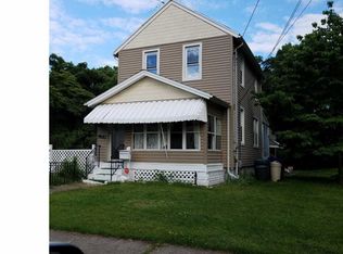 600 Henry St, Riverside, NJ 08075