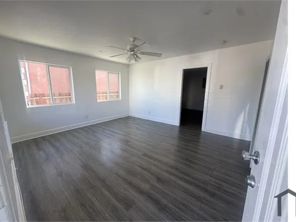 404 E 105th St, Los Angeles, CA 90003