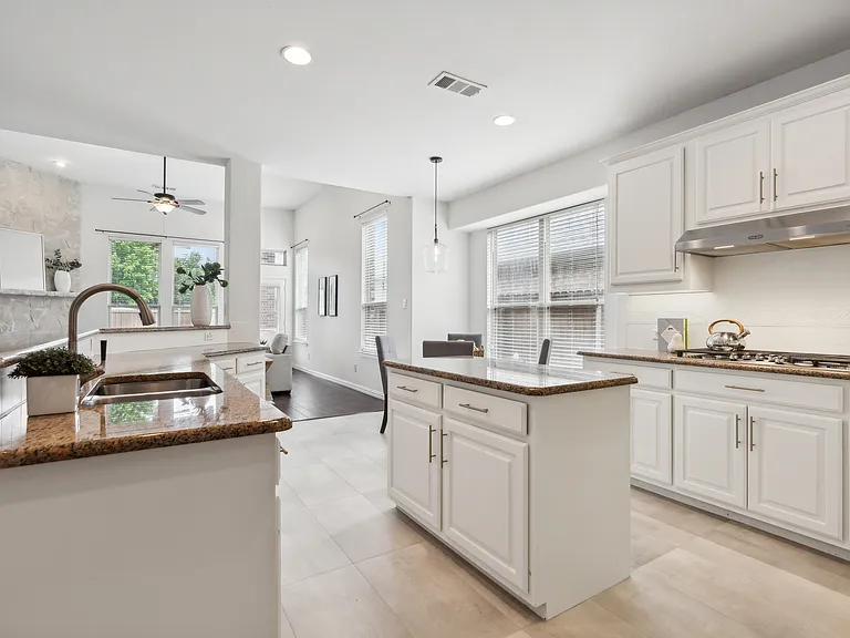 5637 Belton Ln — Photo 6