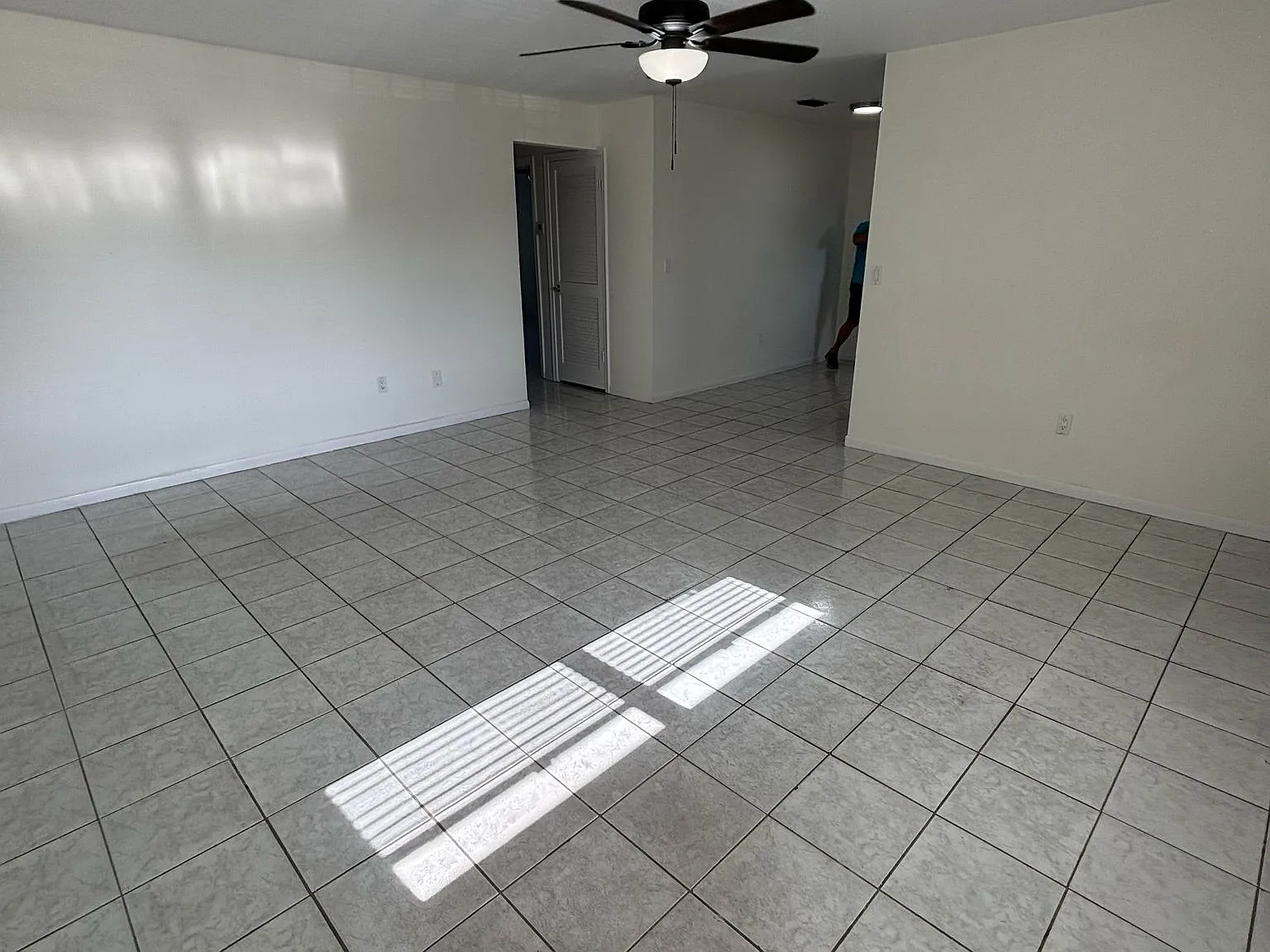 2 bed, 900 sqft, $1,990 — Photo 4
