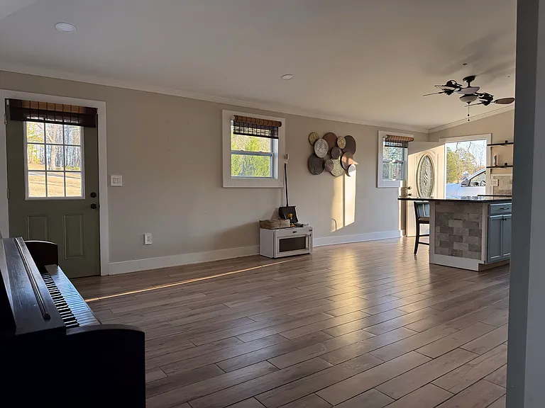 1076 Rock Pond Ln — Photo 7