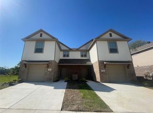 504 Saddle Ln, Denton, TX 76205
