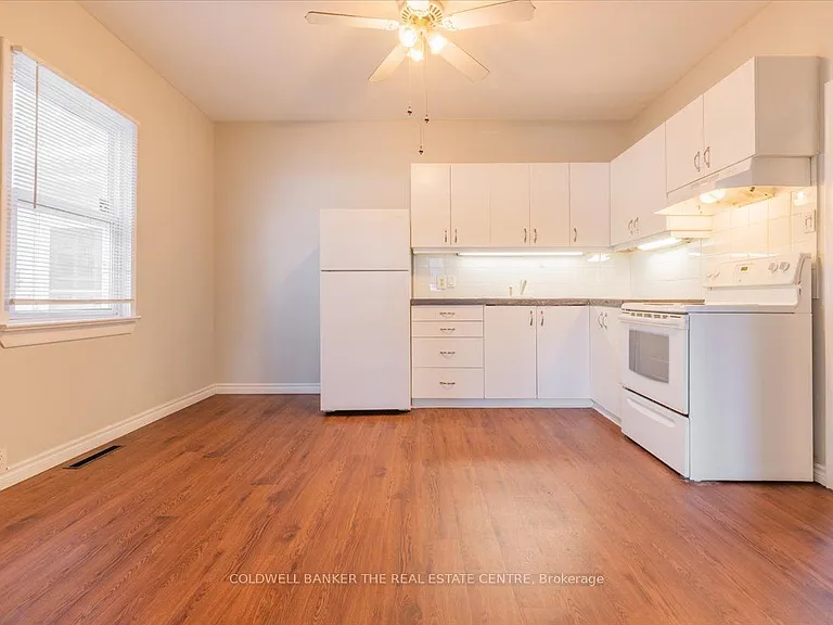 24 Maple St — Photo 24