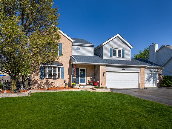 2nd image of 471 Pheasant Chase Dr