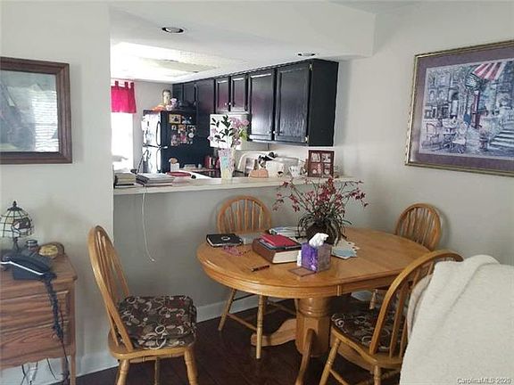 5th image of 6551 Point Comfort Ln #74