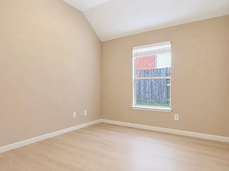 22422 Cascade Springs Dr — Photo 17