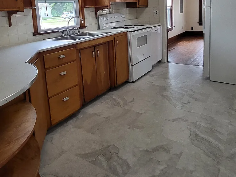 924 E Turner St — Photo 9
