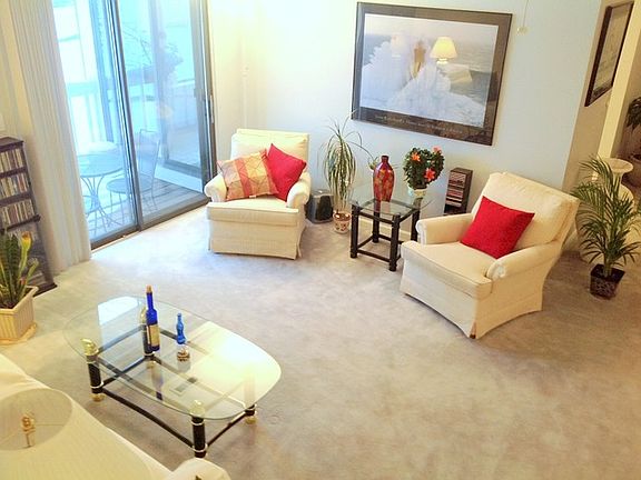 2nd image of 881 Yosemite Trl APT C