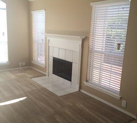 3rd image of 6612 Candlecreek Ln