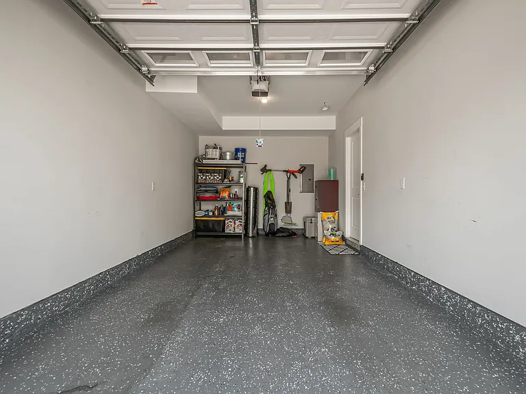 207 Stonecrest Cir — Photo 30