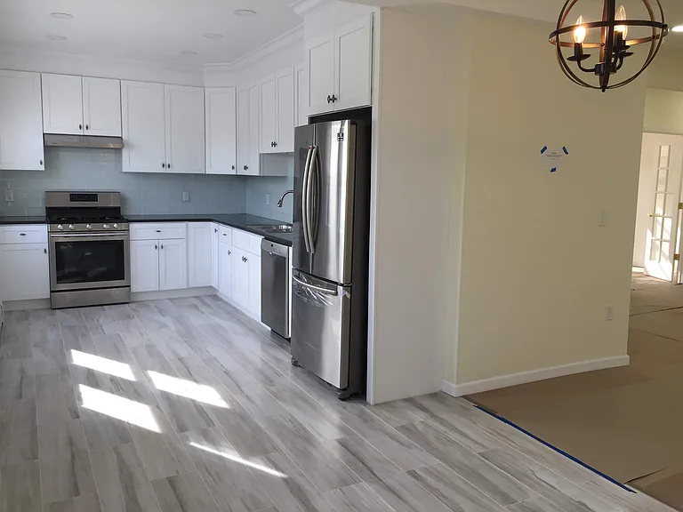 248 2nd St #2 — Photo 17