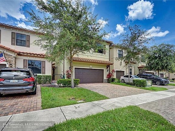 3rd image of 4737 NW 59th St