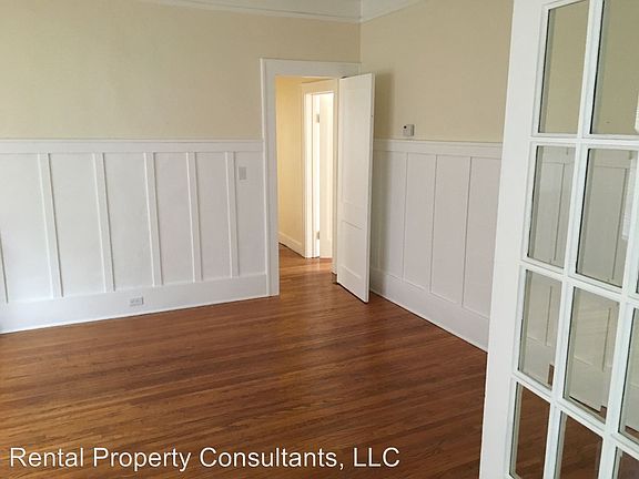 4th image of 323 Richard Ter SE APT 1