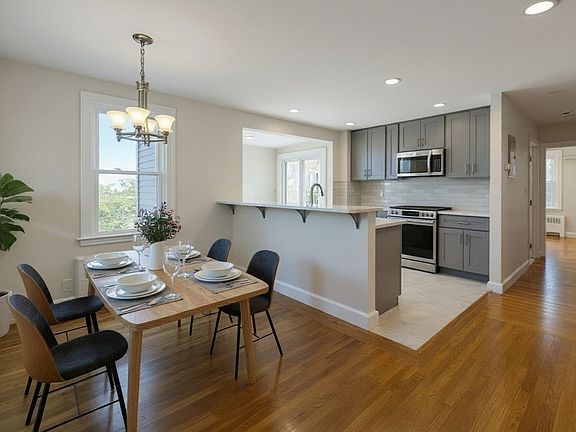 5th image of 9 Crestway Rd