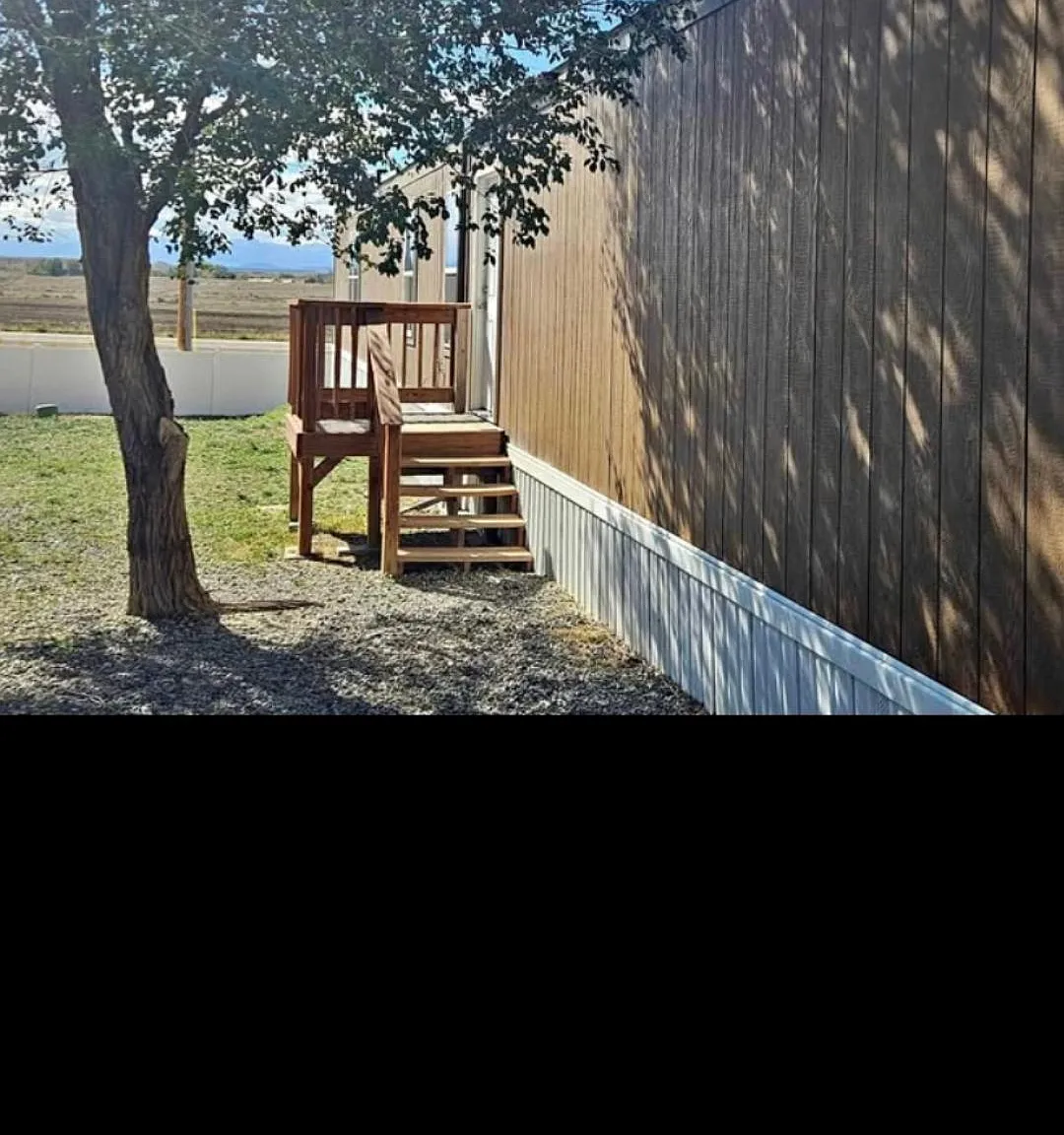 3 bed, 1300 sqft, $1,600 — Photo 1