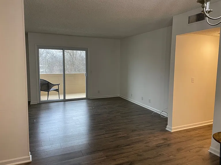 515 Basswood Ave #C-39 — Photo 4
