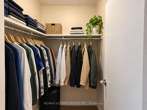 5th image of 781 Queen St W #2B