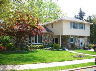 118 Buckley Ter, Philadelphia, PA 19115