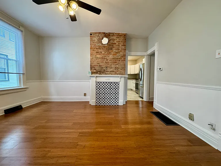 121 Chicago Ave — Photo 13