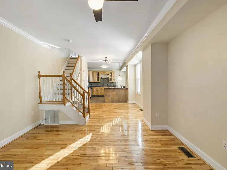 635 S Fagley St — Photo 7