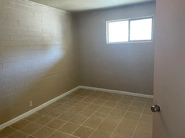 1327 W Sahuaro Dr #A — Photo 11