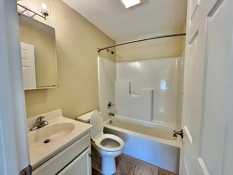 106 S Anderson St #A202 — Photo 7