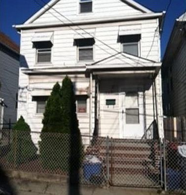 2nd image of 330 Kirkland Pl