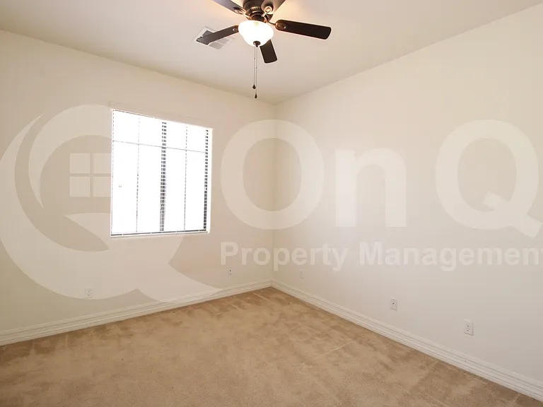 1456 E 9th St #216 — Photo 13