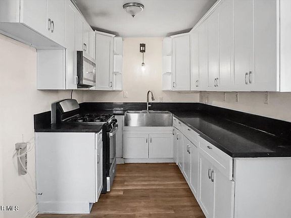 3rd image of 11946 Cheshire St