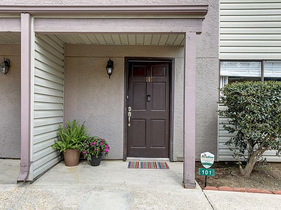 2nd image of 110 W Bayou Pkwy APT 101