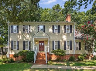 562 Glenmeadow Rd, Midlothian, VA 23114