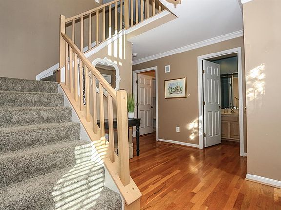 3rd image of 6857 Maddux Dr
