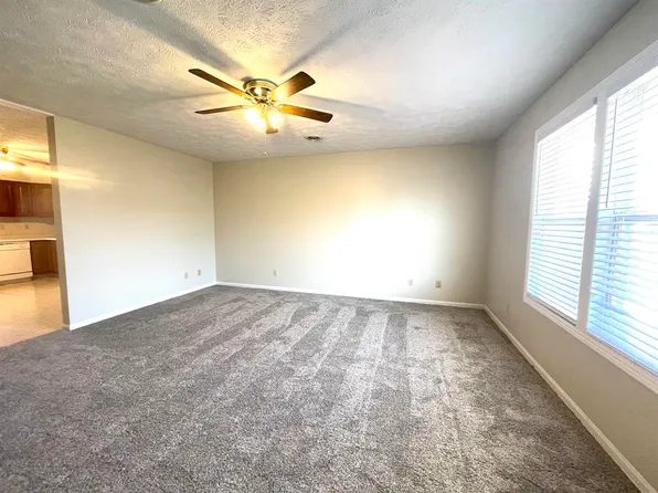 703 Joseph Ln, Herrin, IL 62948