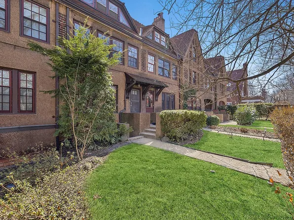 46 Slocum Cres, Forest Hills, NY 11375