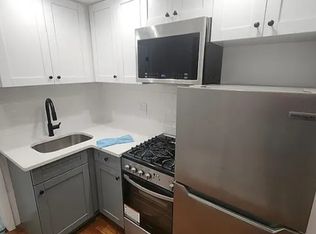 534 W 50th St APT 1A, New York, NY 10019
