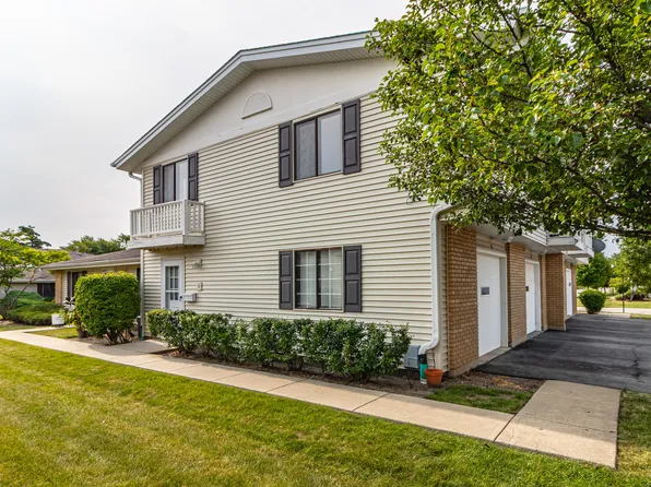 17 Dennis Ct #773, Schaumburg, IL 60193