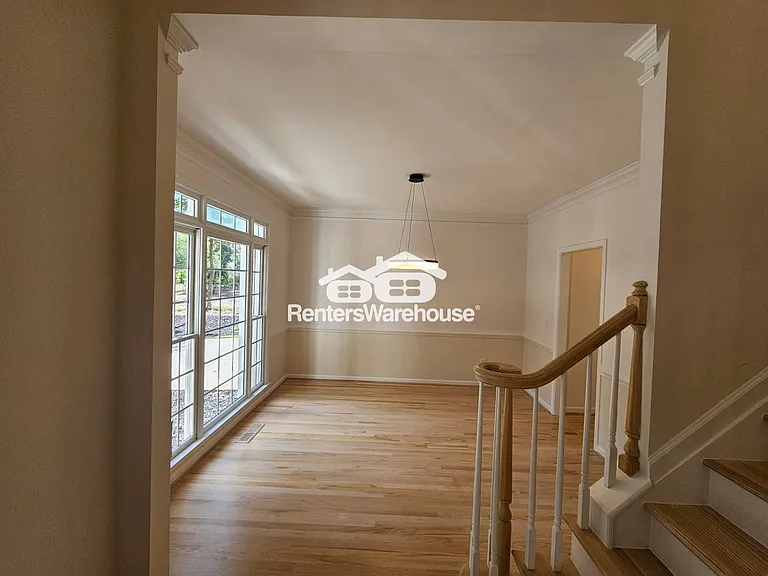 2530 Wellsley Ln — Photo 30