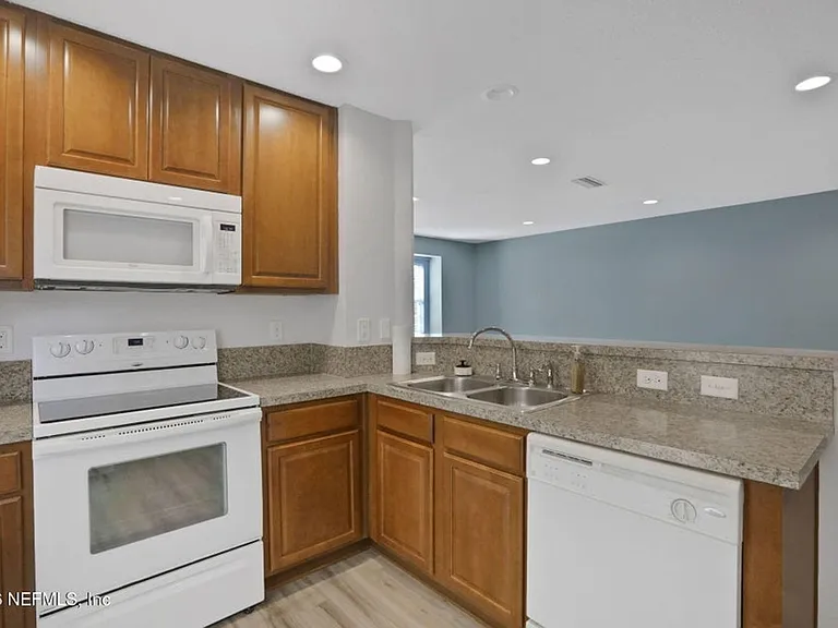 3408 Biltmore Way — Photo 5