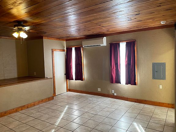 3rd image of 310 Spring St