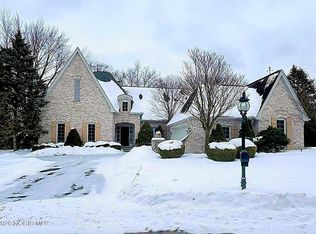 15 Stableside Rd N, Toledo, OH 43615