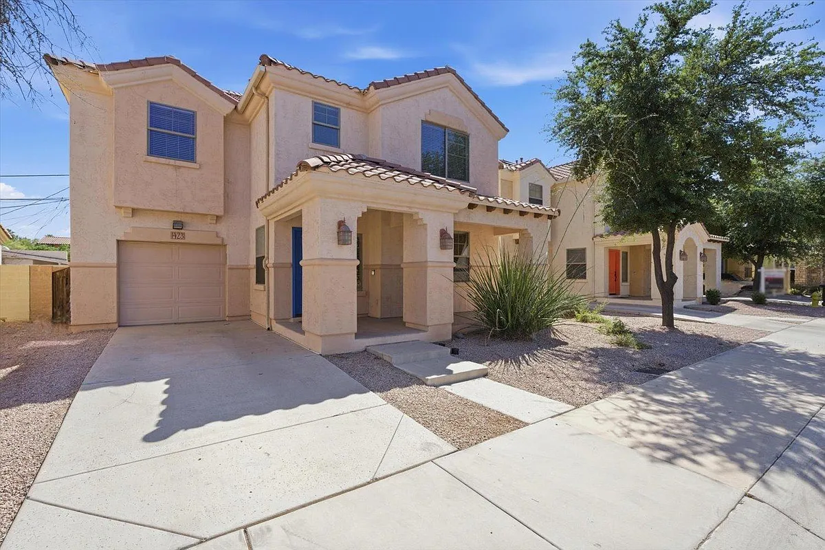 Building Photo - 1423 S Newberry Ln