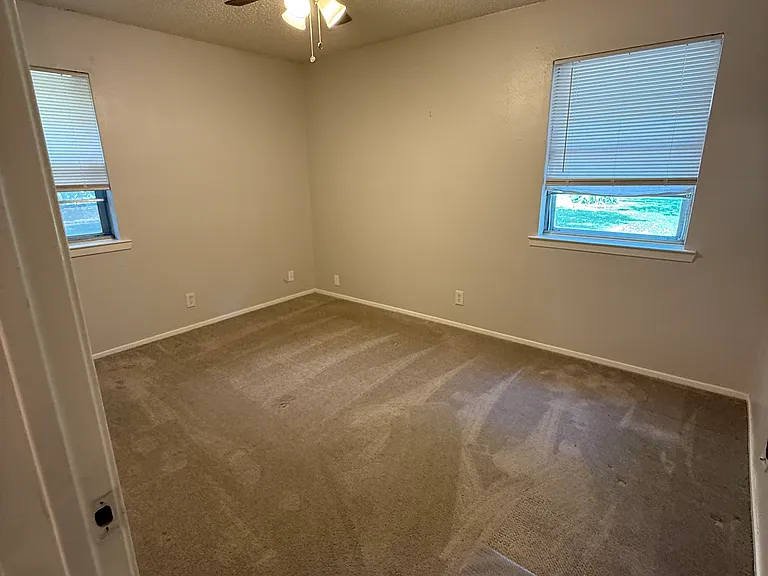 1212 S Clements St — Photo 10