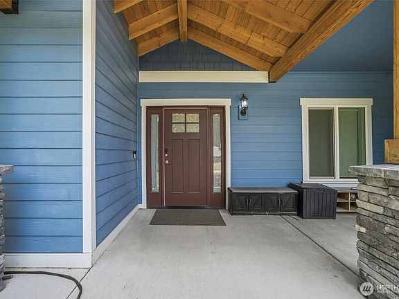 3rd image of 20905 192nd Avenue E