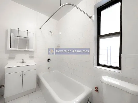 Rented by Sovereign Associates | media 2