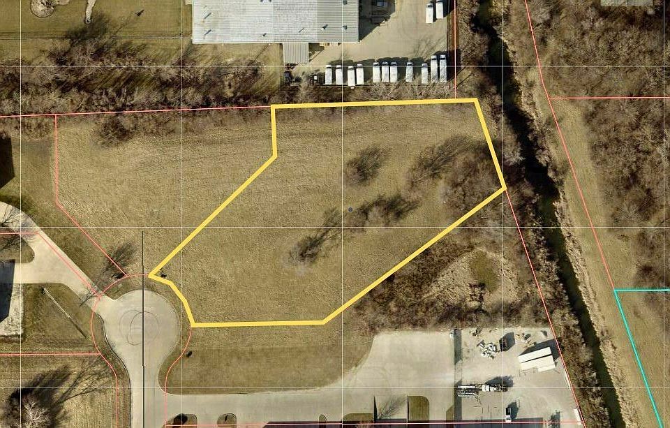 2nd image of 3180 Grand Prix Dr